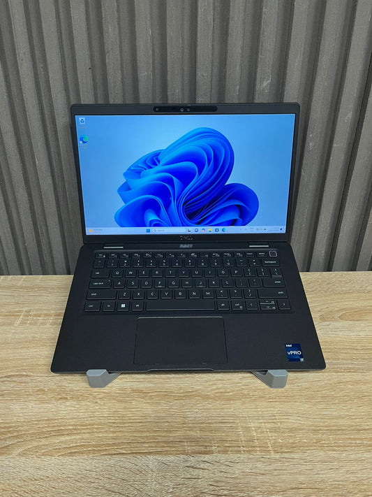 Dell Latitude 7330 Core i7 vPro 12th Gen (TouchScreen)