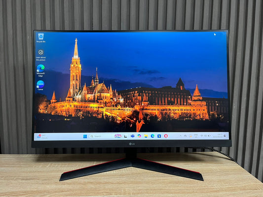 LG UltraGear 32GN600 32" QHD Gaming Monitor