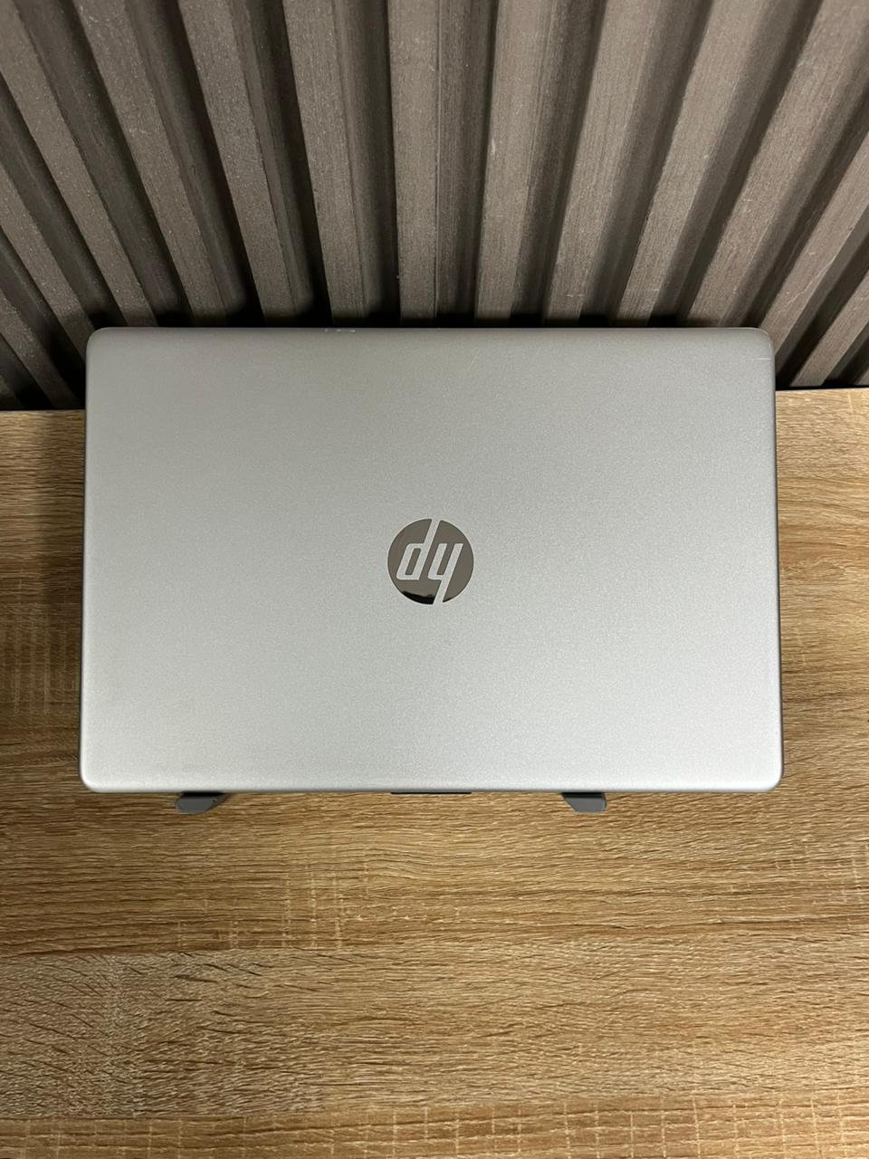 HP 15s-eq2015ni AMD Ryzen 7 5700U -A Ports