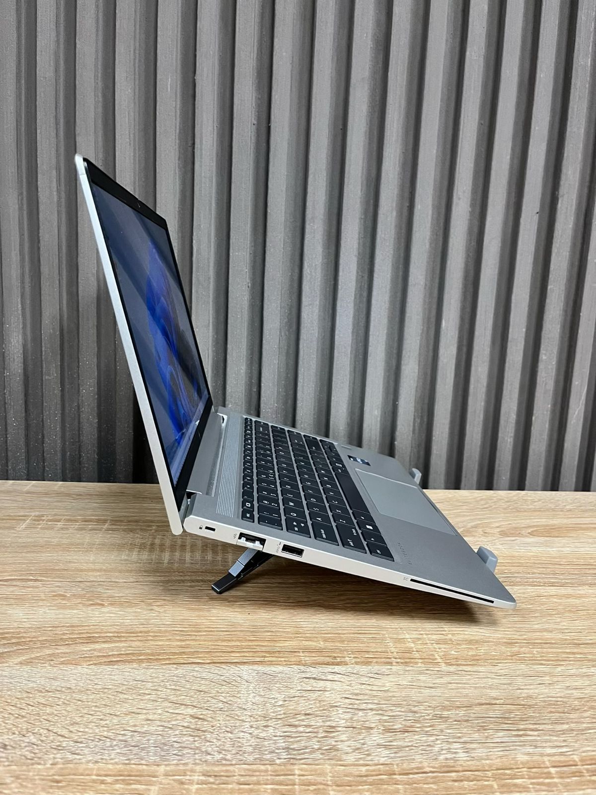 HP  EliteBook 640 G10 Core i5 vPro 13th Gen
