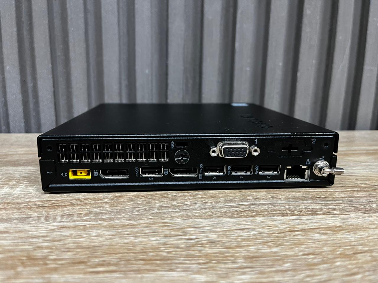 Lenovo ThinkCenter M70q