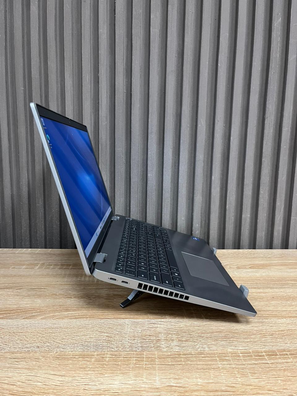 Dell Latitude 5520   Intel Core i7 11th Gen