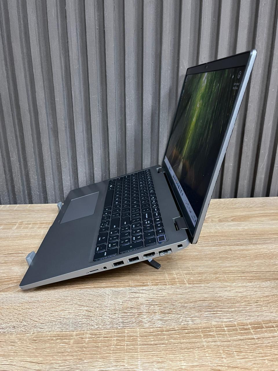 Dell Latitude 5520  Intel Core i5 11th Gen