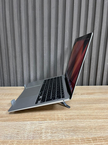 MacBook Air M1 (13 inch)  Apple M1 Chip