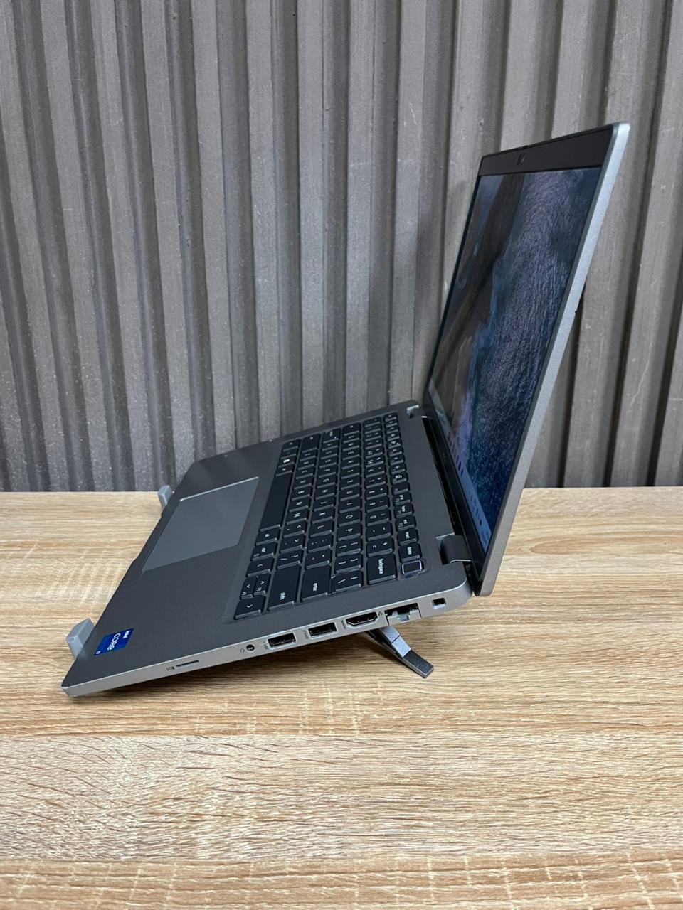 Dell Latitude 5420   Intel Core i7 11th Gen