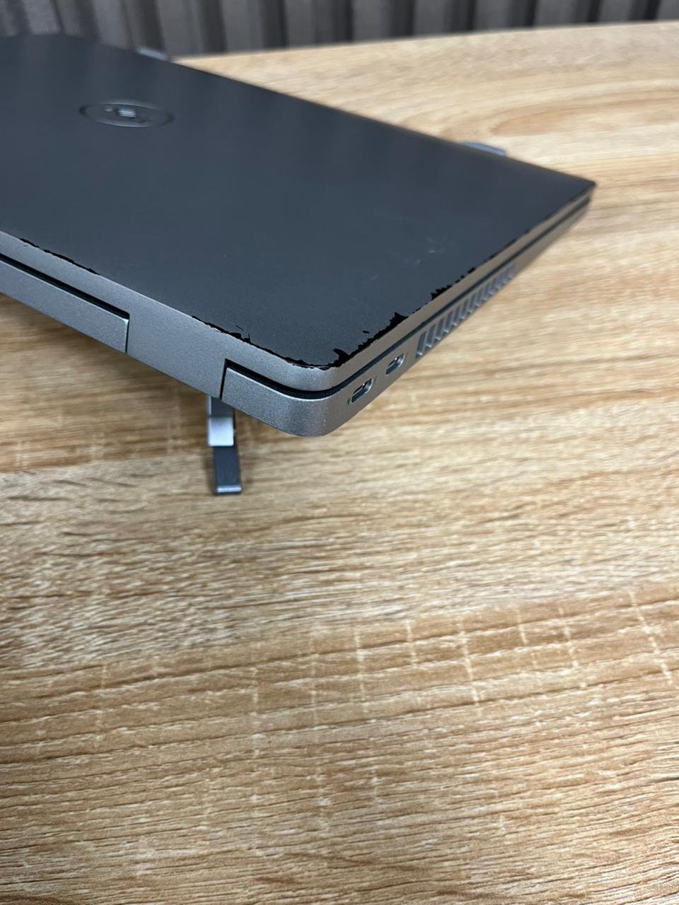 Dell Latitude 5430  Intel Core i7 vPro 12th Gen