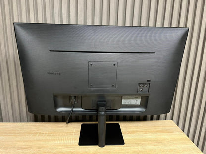 Samsung M7 32-inch 4K Smart Monitor   Size : 32 inch