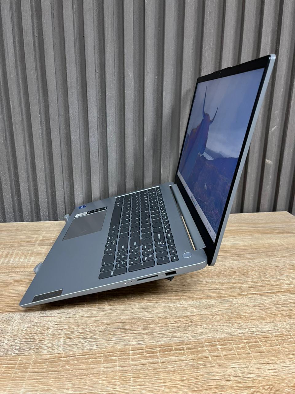 Lenovo Ideapad 1i   Intel Core i7 12th Gen