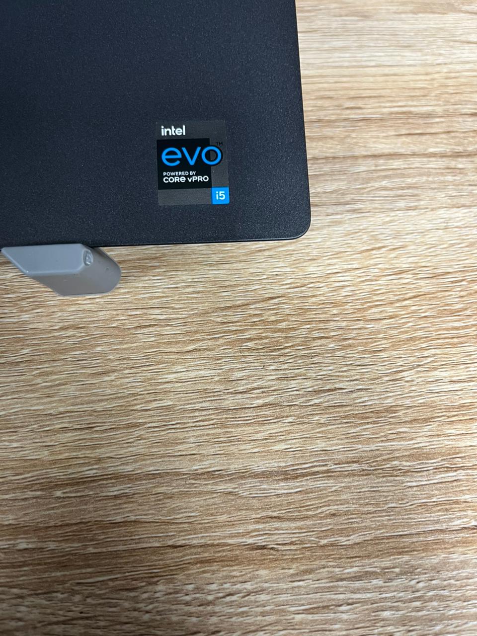 Dell Latitude 7420   Intel Core i5 evo vPro 11th Gen