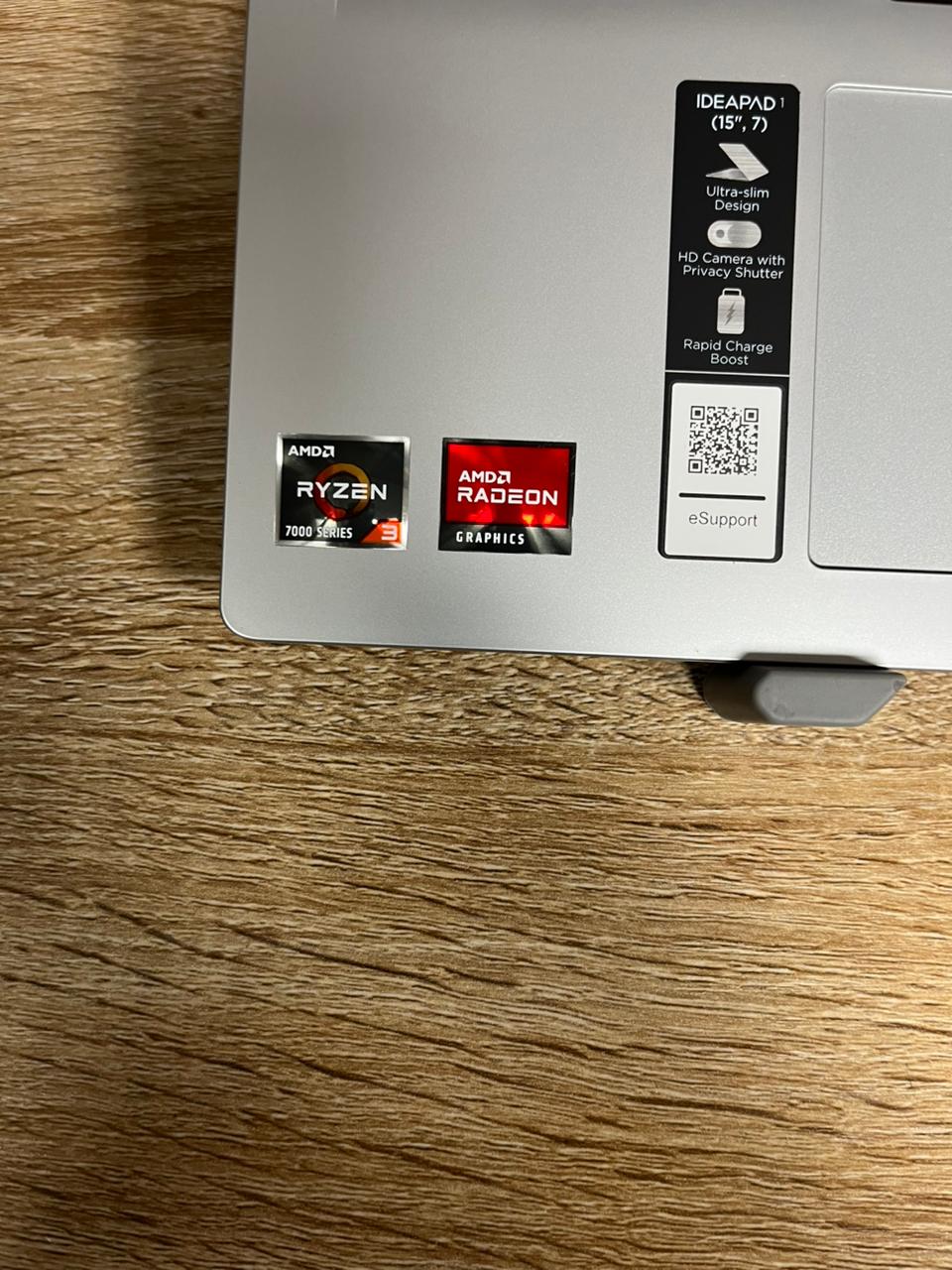 Lenovo Ideapad 1   *NEW CONDITION   AMD Ryzen 3 7320U