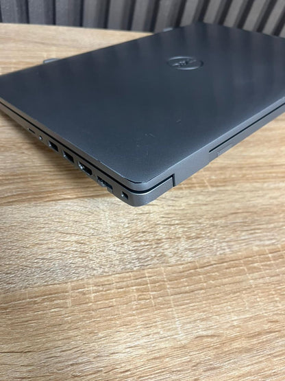Dell Latitude 5520   Intel Core i7 11th Gen