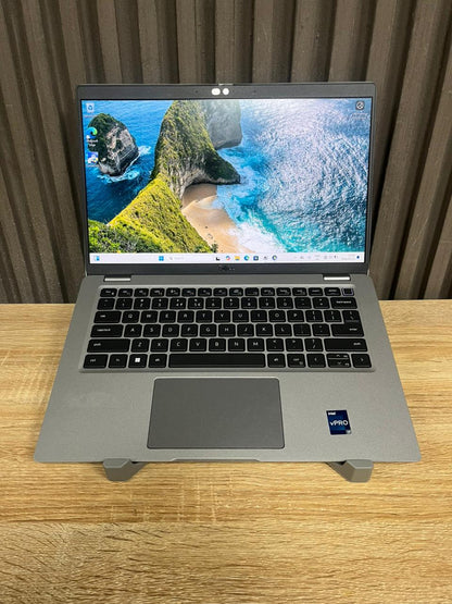 Dell Latitude 5430  Intel Core i7 vPro 12th Gen (1265U)
