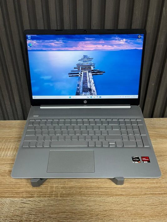 HP 15s-eq2015ni  AMD Ryzen 7 5700U -A Ports