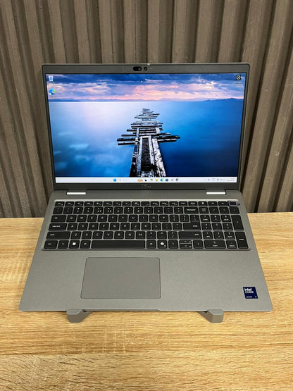 Dell Latitude 5550   Intel Core Ultra 7 155U