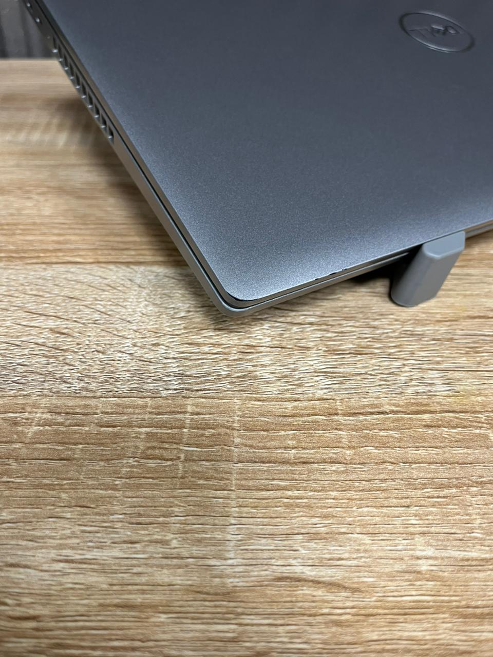 Dell Latitude 5550   Intel Core Ultra 7 155U