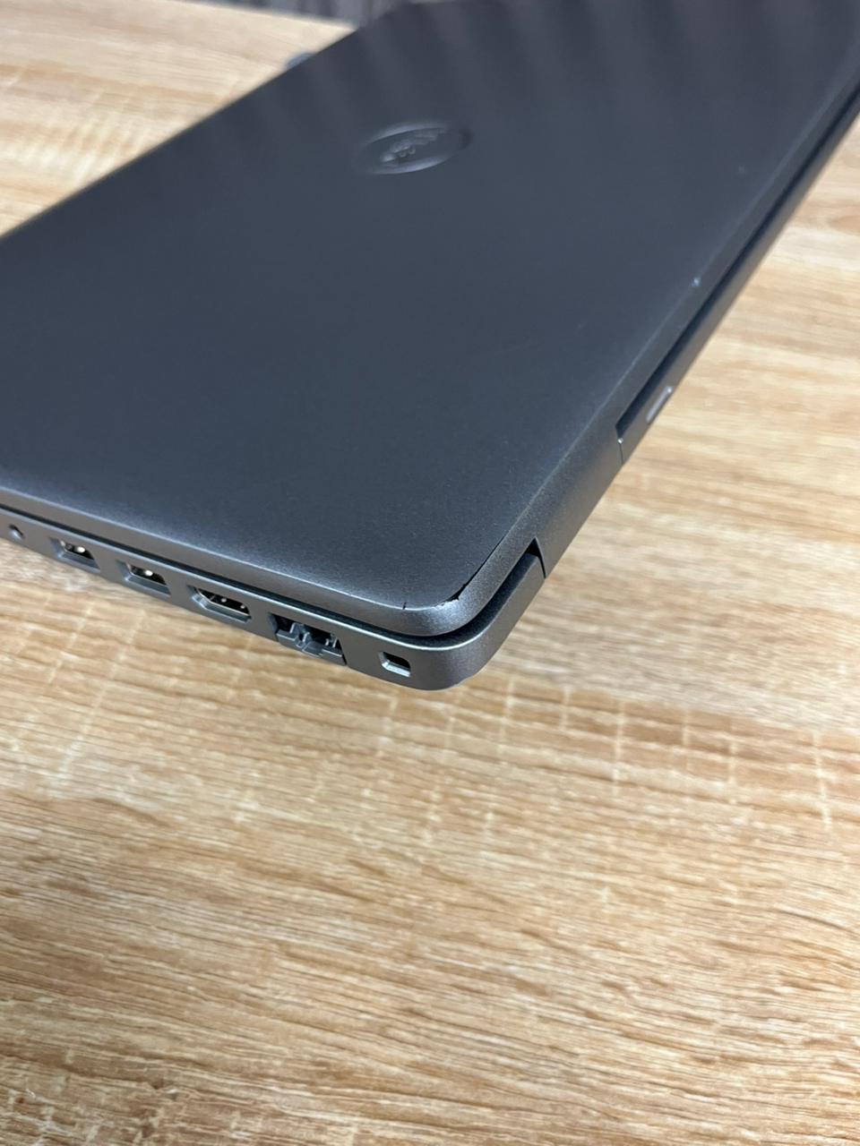 Dell Latitude 5550   Intel Core Ultra 7 155U