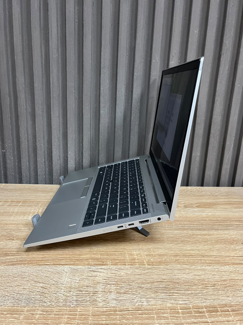 Hp EliteBook 845 G7   AMD Ryzen 5 Pro 4650U