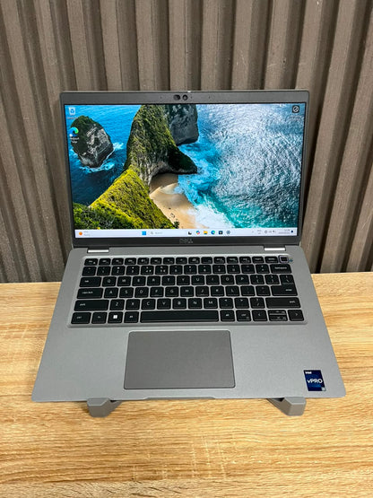 Dell Pro 16 PC16250  Intel Core Ultra 5 235U vPro