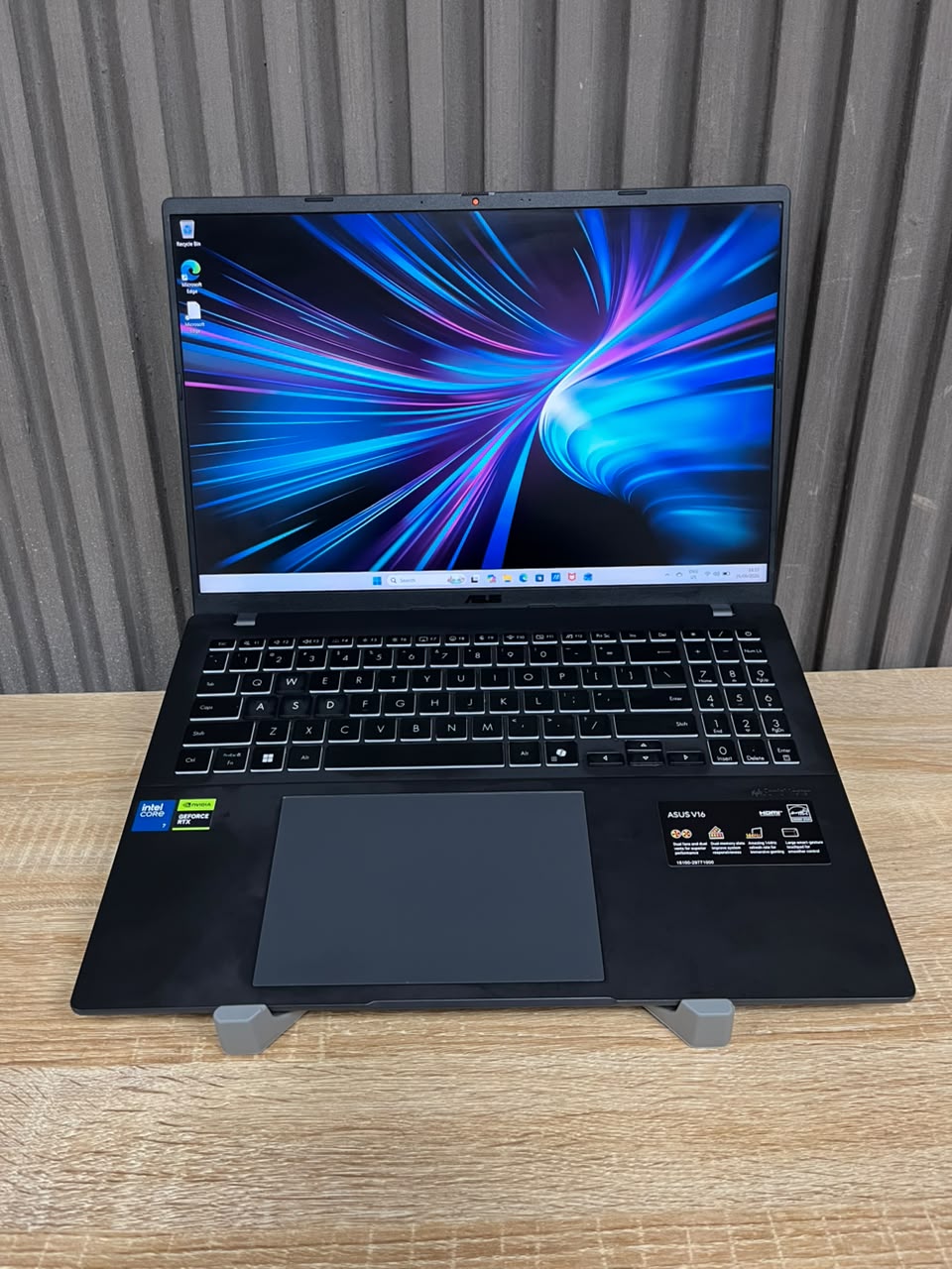 Asus V16 Gaming Intel Core 7 240H  Intel Core 7 240H