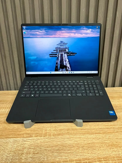 Dell Pro 16 PC16250  Intel Core 7 150U