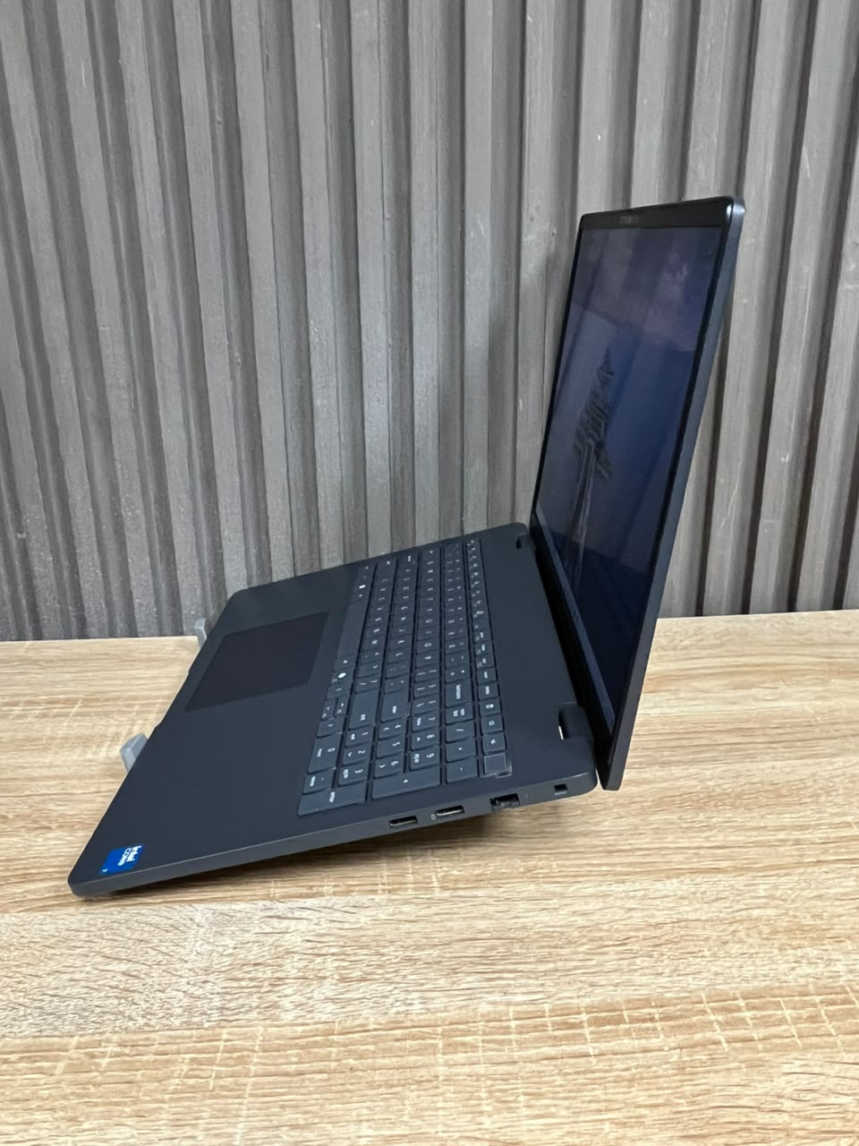 Dell Pro 16 PC16250  Intel Core 7 150U
