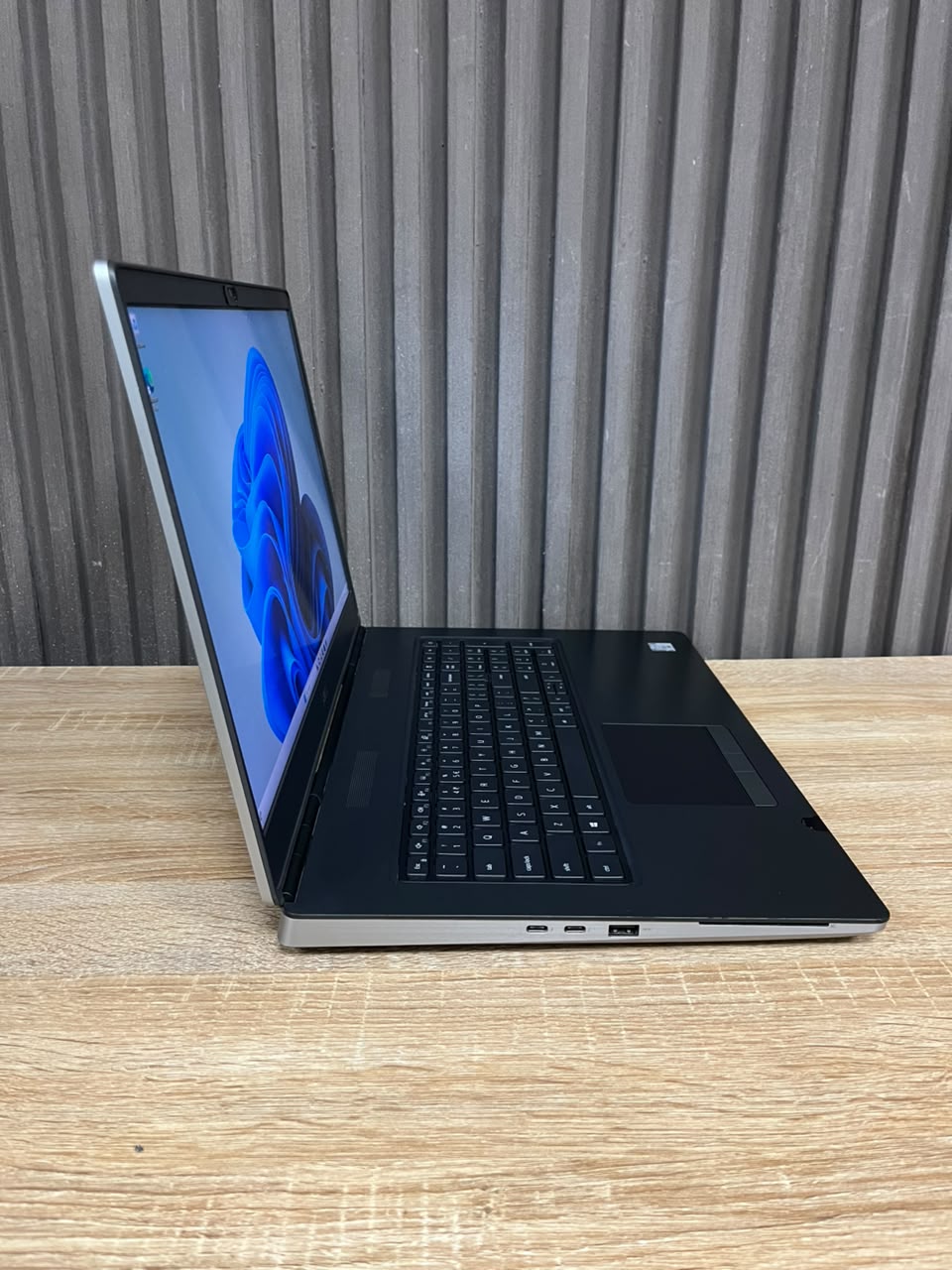 Dell Precision 7750 Mobile Workstation Core i7 vPro 10th Gen