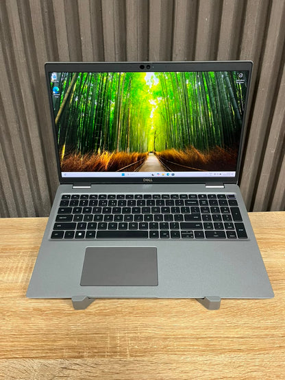 Dell Latitude 5530 Core i7 vPro 12th Gen