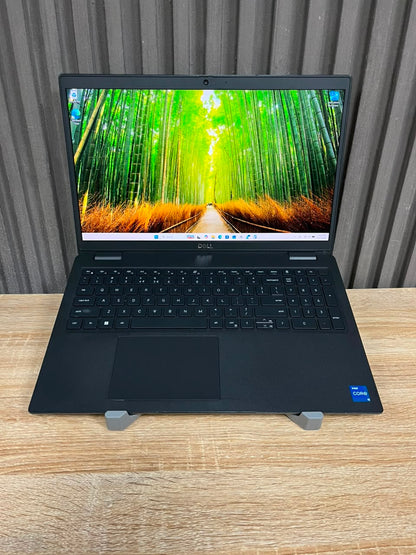 Dell Latitude 3520 Core i5 11th Gen
