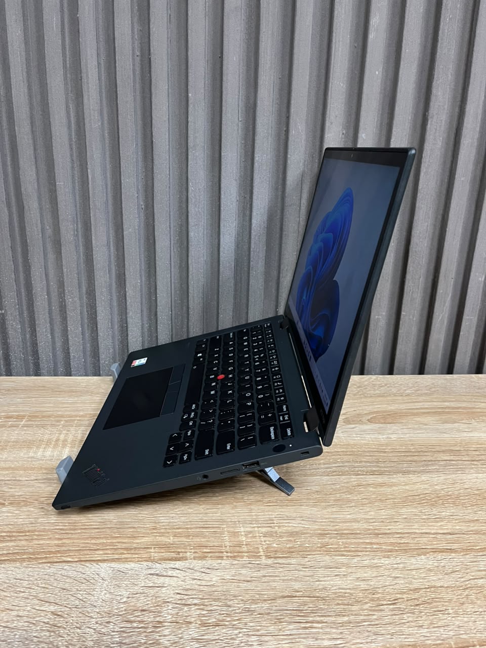 Lenovo Thinkpad X13 Yoga Gen 2  Intel Core i5 11th Gen