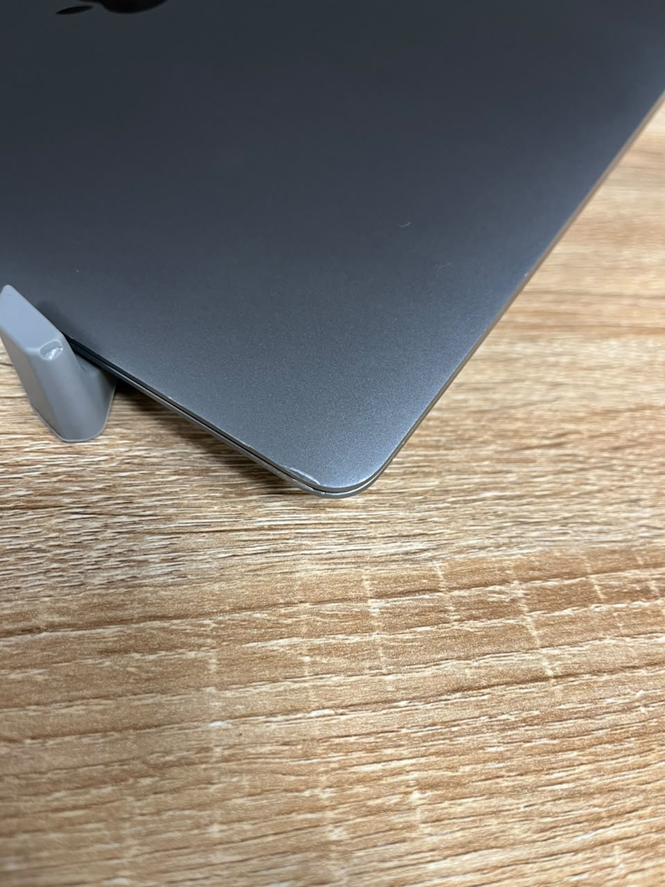 MacBook Air M1 (13 inch)  Apple M1 Chip 8 Core