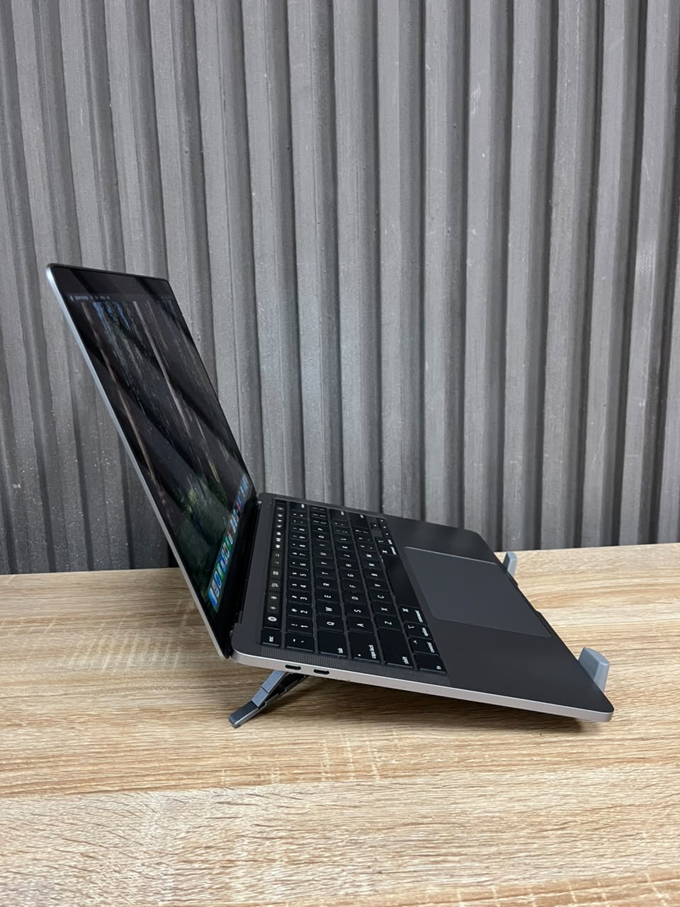 MacBook Pro 13-inch 2020 (TouchBar)  Intel Core i5 Quad Core